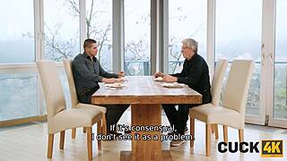 Vdané MILF chlupatá kundička vítá manželův dychtivý pták