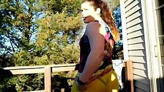 Yasaklı Teyze Sammi Sıkı Yoga Pantolonunda Tahrik Eder