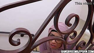 Muslim Stepmom Caught Sucking Stepdaughter's Boyfriend POV