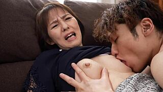 Intensywne pożądanie Miyako Yamamoto.