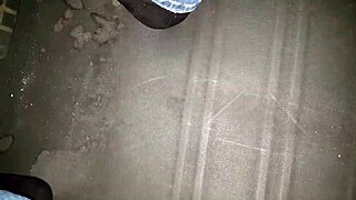 इटालियन मिल्फ्स की अंतरंग ऐनल वेबकैम शो