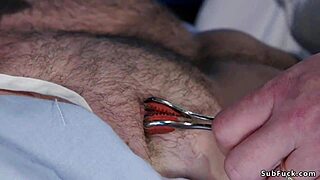 डोमिनेंट मिल्फ नर्स पेशेंट को स्ट्रैपऑन से चोदती है वाइल्ड हॉस्पिटल सीन में!