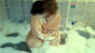 Juego lésbico con Ninfa y Blanca en línea