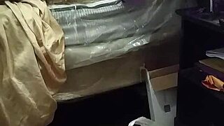 Styvmamma längtar så mycket efter den stora svarta kuken just nu