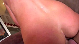 푸마 스웨드랑 란제리랑 힐 신고 야생 섹스