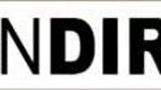 Ne morem verjeti, da dve babici zabavata s kurcem in druga z drugo