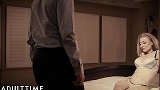 Bu en vahşi karavan orospusu derin boğaz anal ve fışkıran klitoris ile mi?