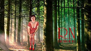 Vyrůst jako věž, obří sekretářka v kanceláři, manažer je překvapený její výškou