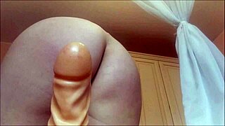 ブロンドが別れて、義母が特別に慰める