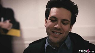 طلاب إيمو يلعقون كس وينيكون طيز بعد الدرس