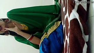 我只爱吸，不爱插进去，全印度XXX HD。