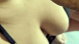 أنا ساخنة وأشتهي نيك شرجي، تعال انضم إلي الآن!