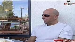 Брюнетка латина милф с большими сиськами подцеплена для публичного траха