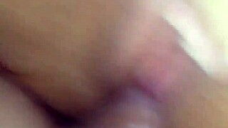 ¡Mi Primer Video de Xvideos Me Despierta con Creampie Adentro. ¿Cómo Acabó Llena Esta Mujer Mexicana?