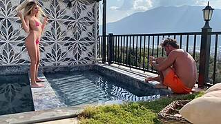 Pasangan Amatir Panasin dengan Seks Outdoor Panas