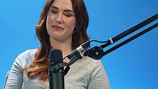 Orgasmos Solo Intenso da Ruiva Siri Dahl de Perto