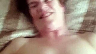 Oma Dot nimmt jungen 18+ schwarzen Schwanz