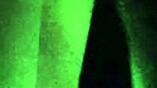 स्टेपसन का विशाल लंड मेरी चूत में घुसता है पति आने से पहले। क्लोज-अप घरेलू वीडियो में!