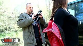 Milf Latina Piscia sul Cazzo Durante Sessione Hardcore All'Aperto