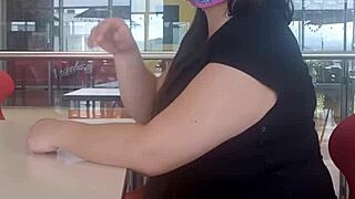 מילף בלונדית הודית לוקחת חור שגוי בקניון לאנאל אמיתי מבולגן