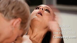 ריין קיילי ואליזה איברה מתעסקות בטריבינג וגלישה לפורנו