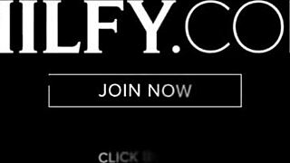 Milfy Σέντονα Ρέιν λαχταρά πούτσο στην πρεμιέρα σκηνή