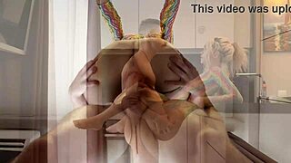 Kan hon hantera stora kuken som slår hennes tighta asiatiska fitta?