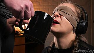 Åh, min vän lurar mig att smaka på hans vilda lekar