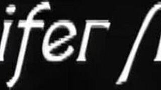 Ava Delanie bere nálož svého vysokoškolského kluka s přirozenými prsy blowjob facial