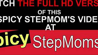 Hey, milf tetek gede Sofie Marie kasih blowjob dan handjob POV