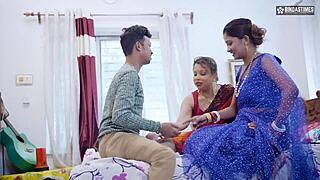 Desi indijski mož pokaže, kako zadovoljiti dve ženi v threesome-u