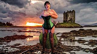 Nonna Highlander Riempita da Connie Eternal in Missionario