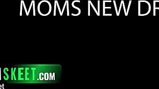 Ε, η μητριά χρειάζεται το καυλί μου τώρα σε 4K!