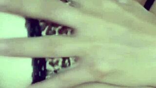 зряла жена се възбужда от чат