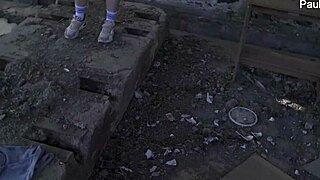 Tanec a ruská pegging rozpálí venku