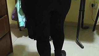 Provocando a la sirvienta en play casero rough parte 1