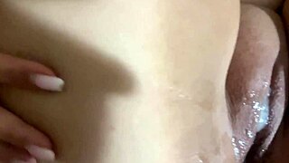 นักเรียนเปลือยฮอร์นี่เย็ดกันตอนพ่อแม่หลับ!