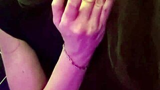 במועדון, התגריתי וזיינתי את הכוס שלי חזק בלילה