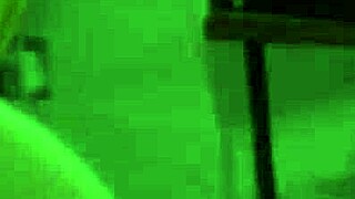 MILF britannica in calze viene pestata a pecorina prima di sborrata disordinata