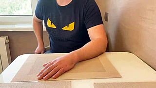 Uwiodłem moją rosyjską nauczycielkę na amatorską ciasną cipkę