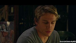 Лизи Каплан без горнище във Франки Бум 2013