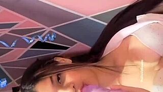 大学生用假鸡巴爽翻天