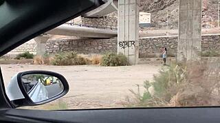 Açık convertible'de bir sürtüğü sert siktim.