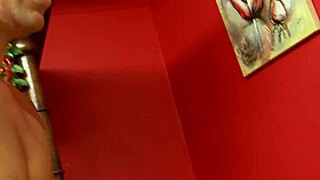 טומי ג'ו השדיים מקבלת זיין עמוק עם סיום פנים רטוב