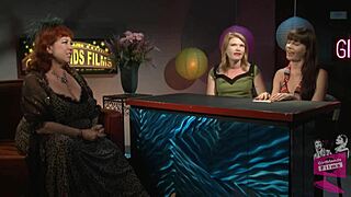 Kinky, unisciti a noi mentre la MILF USA ci guida nella sua vita nell'industria: intervista lesbica con istruzioni per sega dietro le quinte casting pornostar