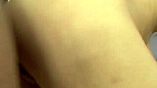 أم آسيوية جاكي لين تُضرب بقوة مع نهاية كريمية