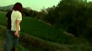 Jeg er den søte lille 18+ dvergen med briller, knuller naboen sin kuk for første gang på åsen