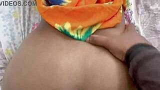 デシインド人のホーニーなバブヒが大声で喘ぎながら激しく犯される！