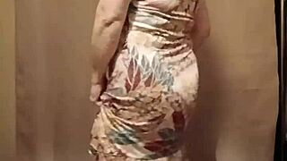 2024 09 18 Esclave F strip tease sexy.