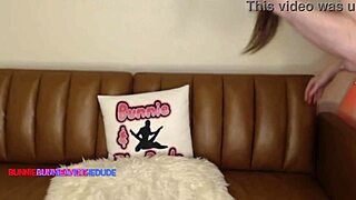 Bu Tüylü Olgun MILF Büyük Sik İçin Eğilip Sert Seks Yapacak mı Saç Çekmeyle?